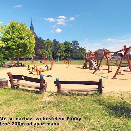 Ubytovani U Mikesa Breclav Luaran gambar